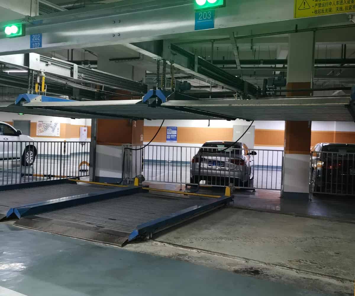 兩柱升降式立體車庫租賃.jpg